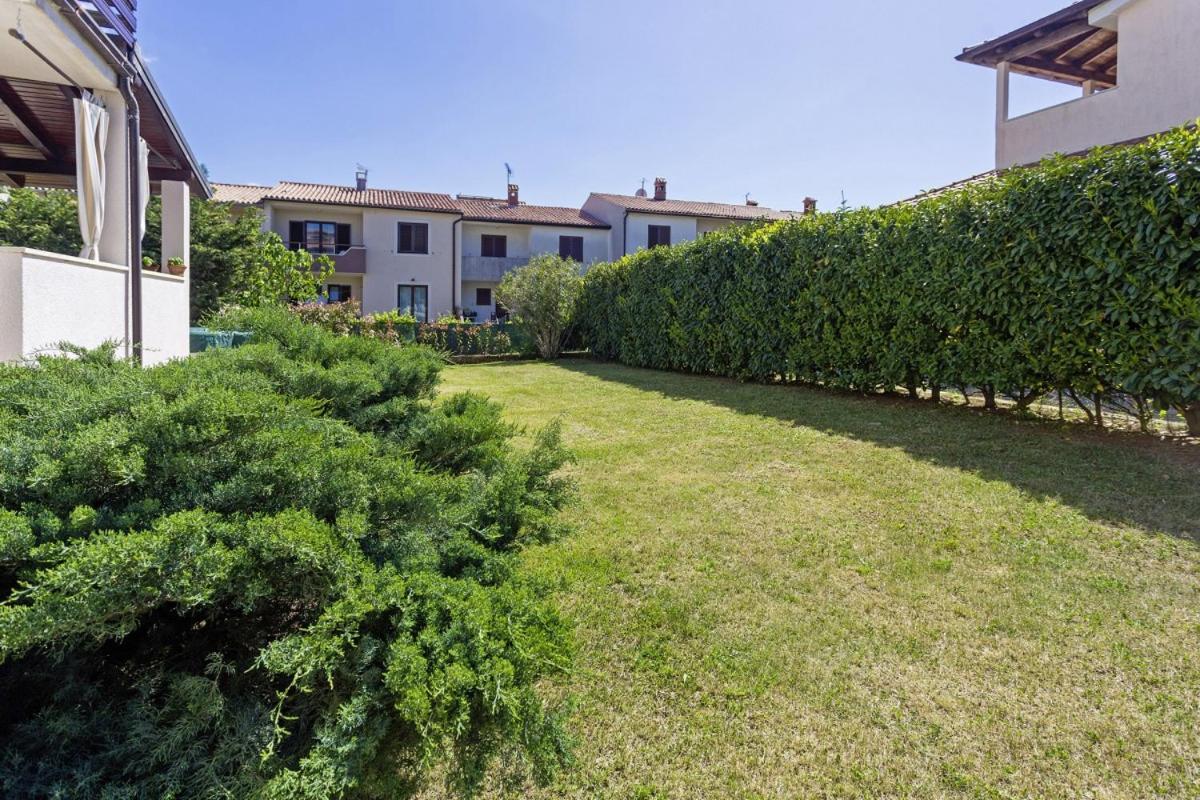 Nada In Vinkuran Vila PUY Exterior foto