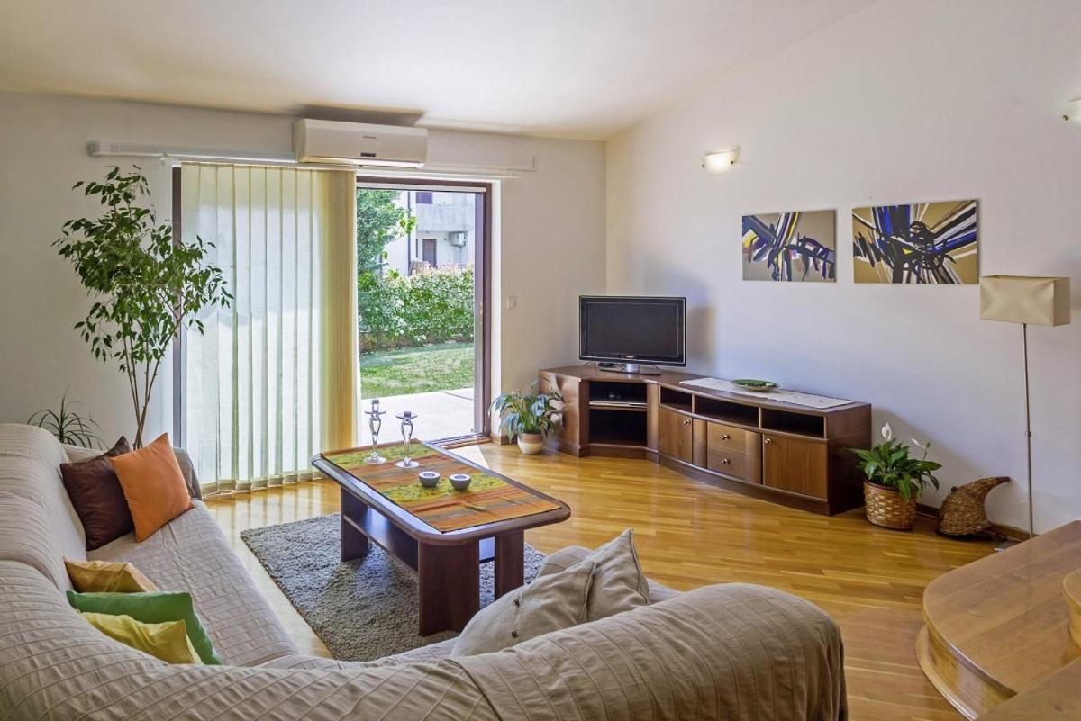 Nada In Vinkuran Vila PUY Exterior foto